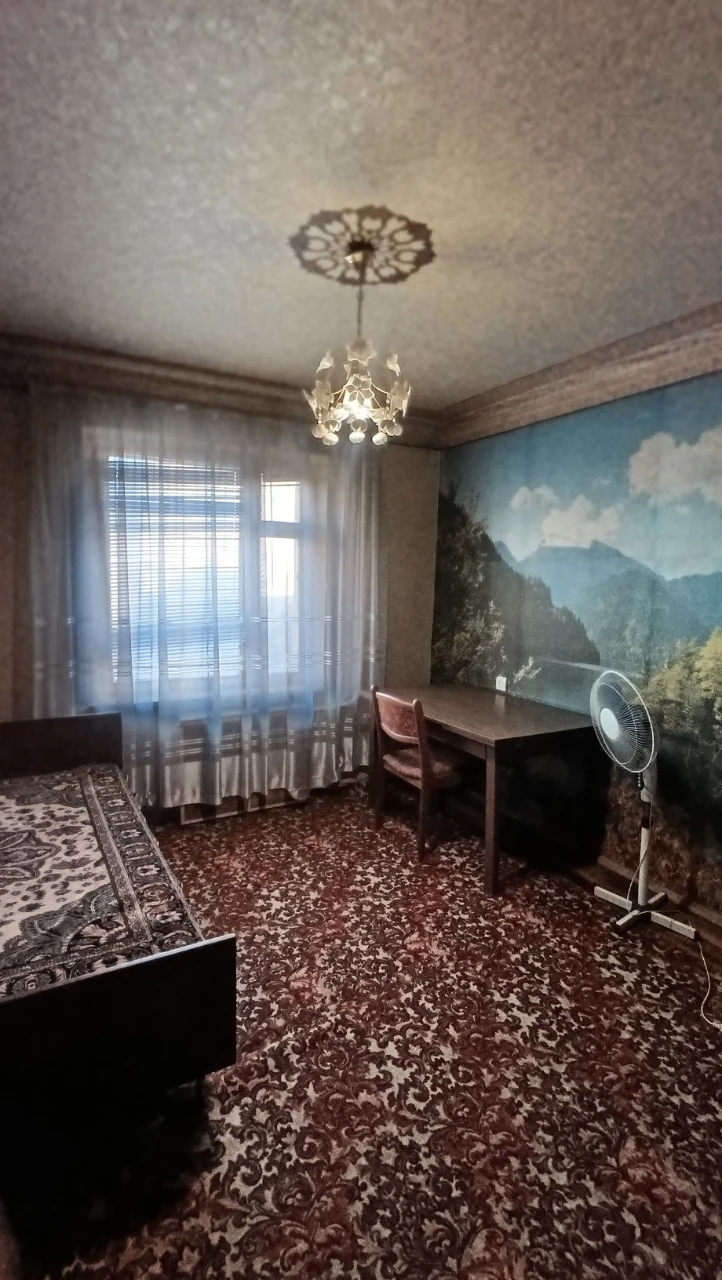 Sale of a 3-room apartment on the 5th floor of a 9-story building in the Southern district.