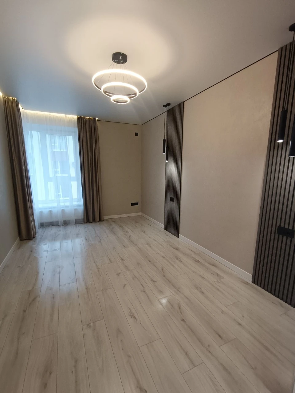 Orishivska Sloboda. 3 bedroom apartment renovated. Owner.