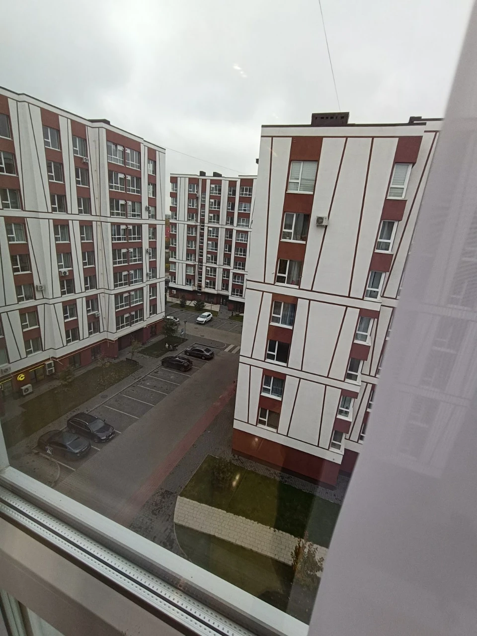 Orishivska Sloboda. 3 bedroom apartment renovated. Owner.