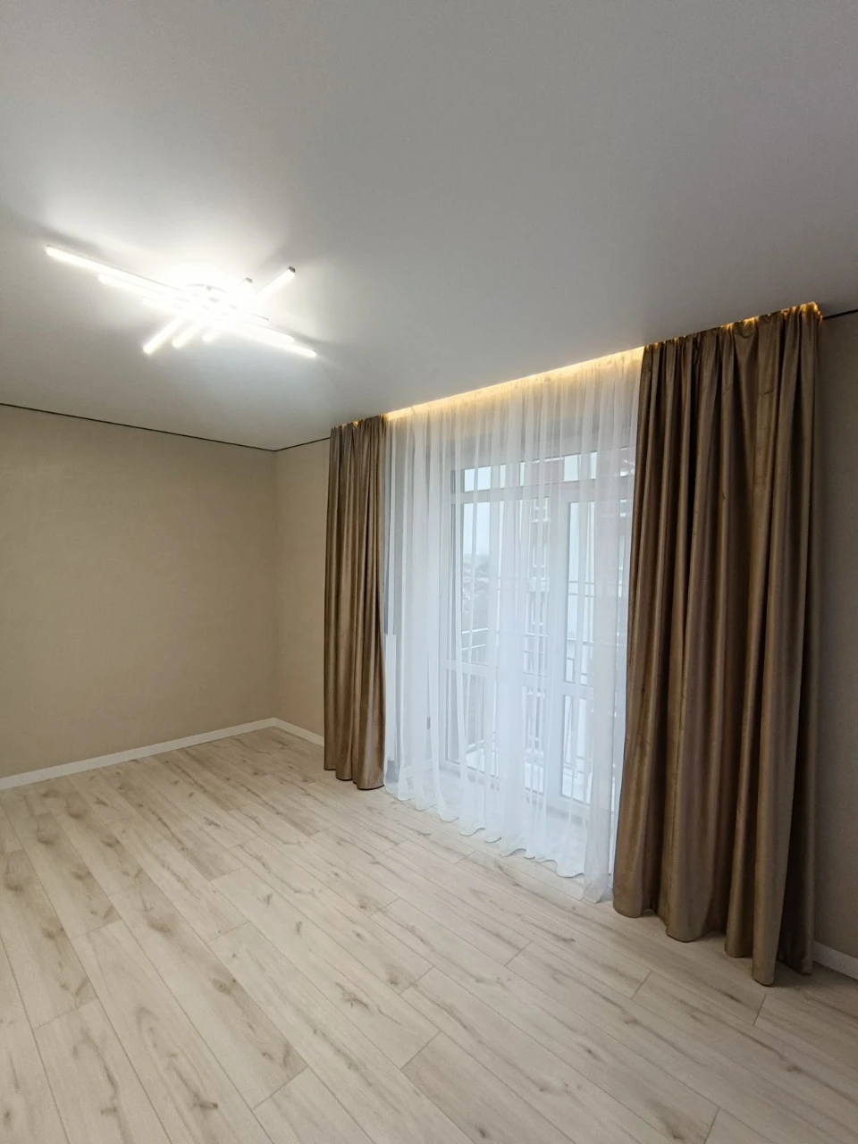 Orishivska Sloboda. 3 bedroom apartment renovated. Owner.