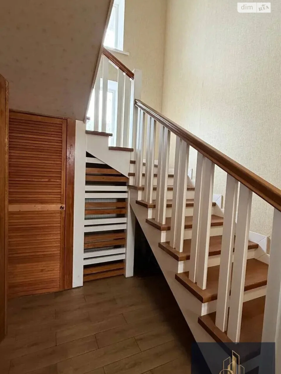 Продаж Дім