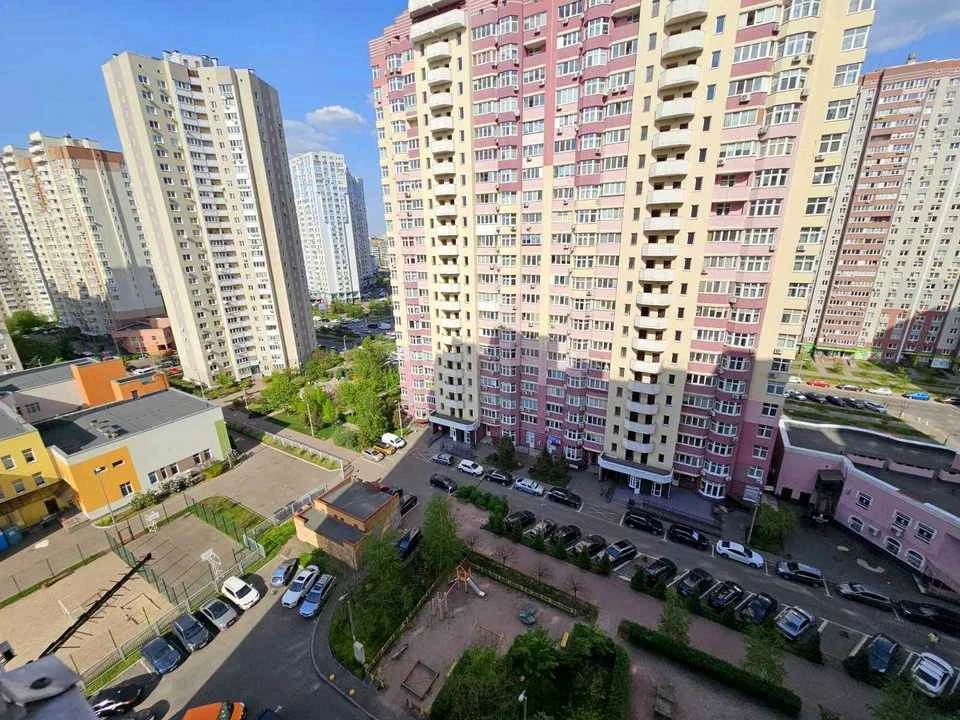 Квартира. Київ, Григорія Ващенка вул.