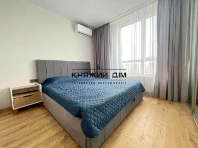 Квартира. Київ, Дніпровська набережна вул.