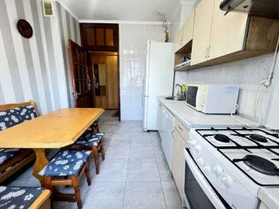 Apartment. Mykhola Bazhana Prospekt, Kyiv