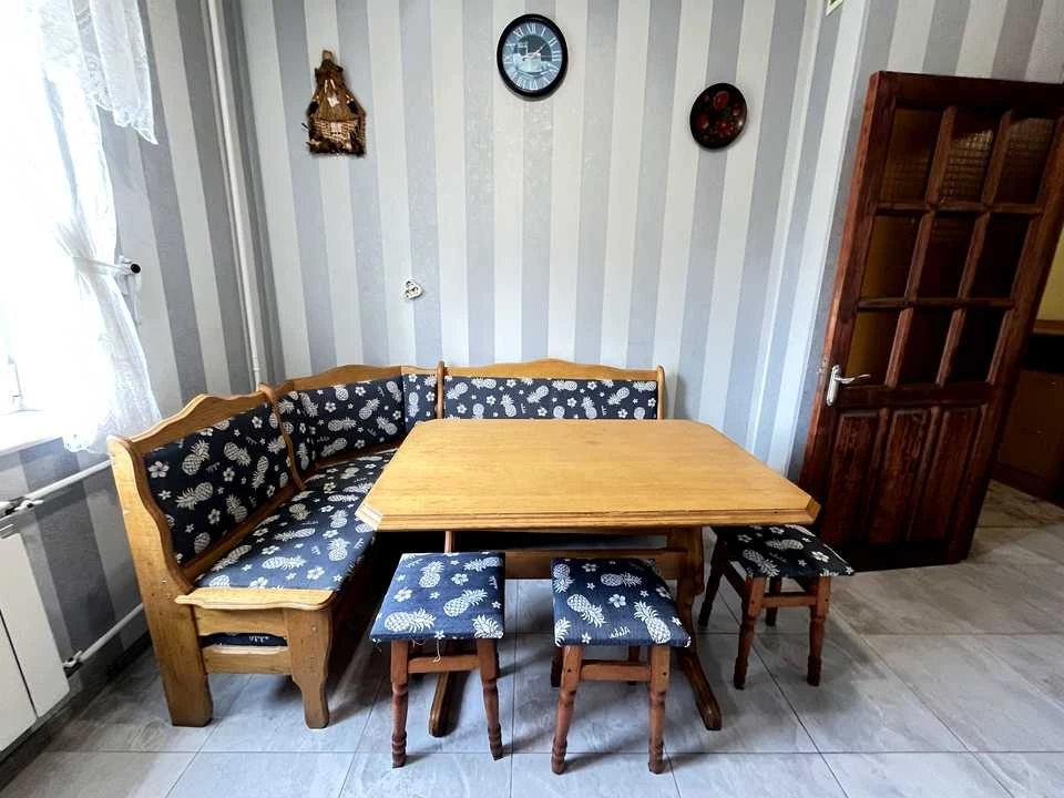 Apartment. Mykhola Bazhana Prospekt, Kyiv