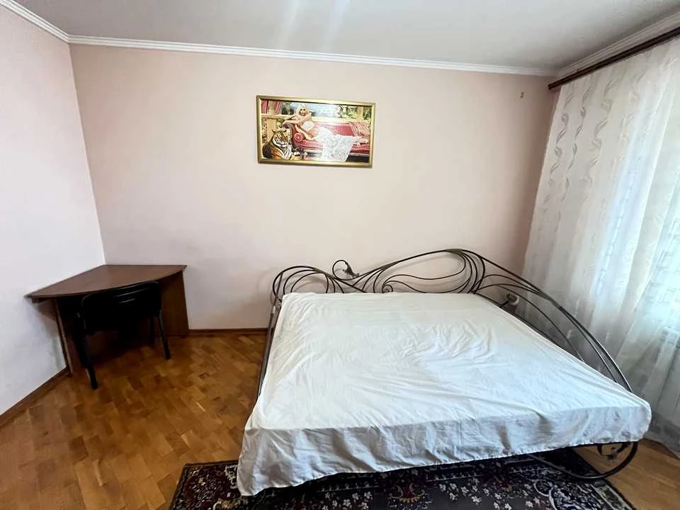 Apartment. Mykhola Bazhana Prospekt, Kyiv