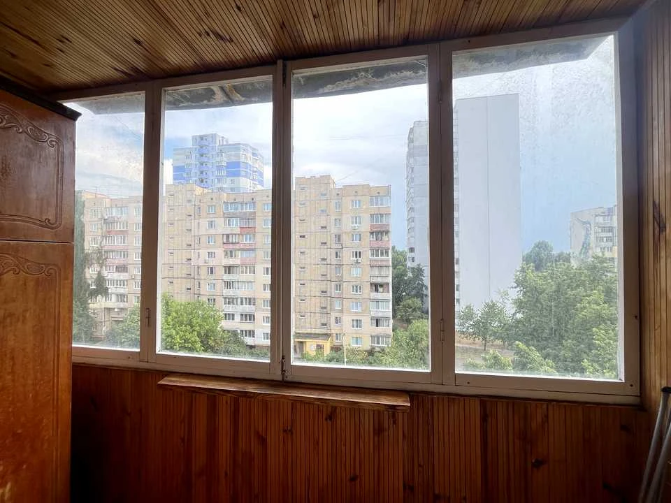 Apartment. Mykhola Bazhana Prospekt, Kyiv