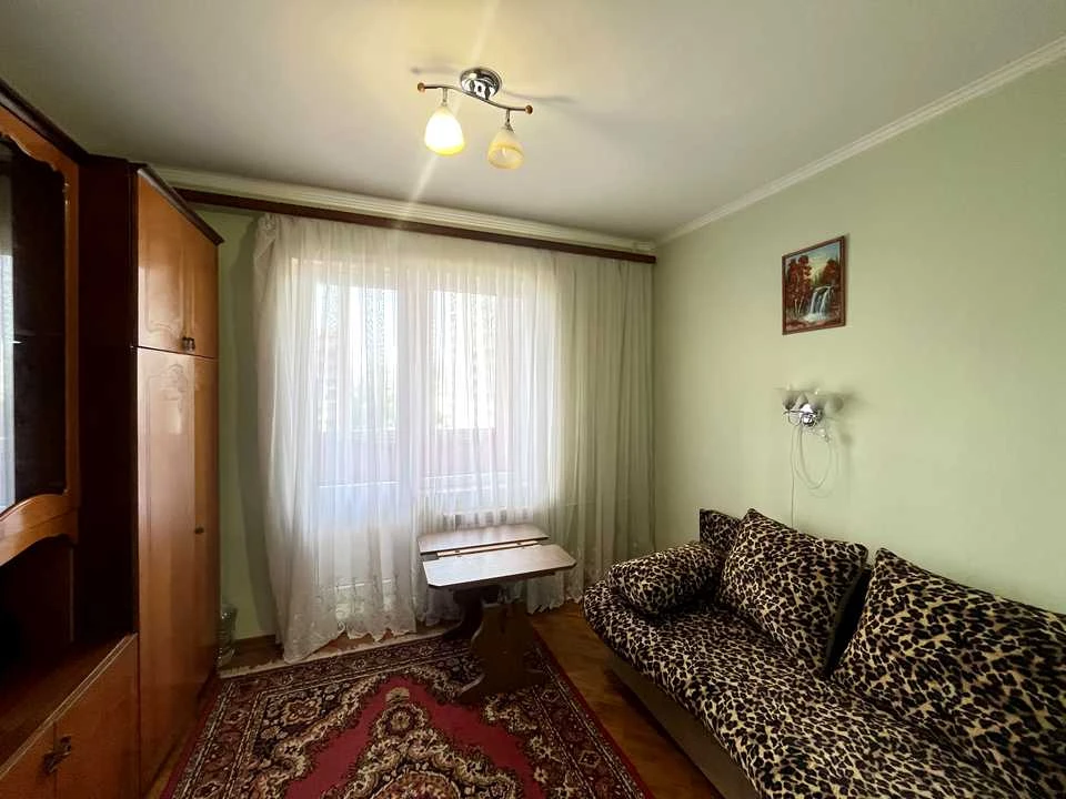 Apartment. Mykhola Bazhana Prospekt, Kyiv