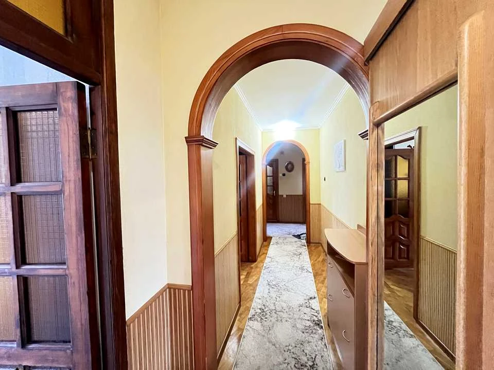 Apartment. Mykhola Bazhana Prospekt, Kyiv
