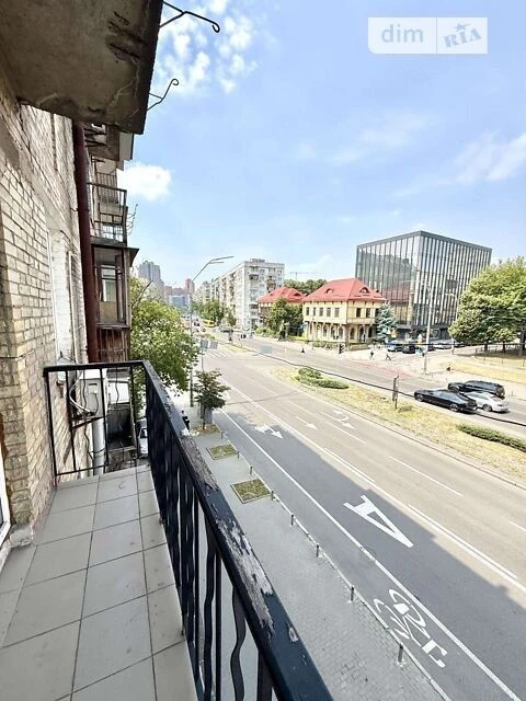 Продаж 1к квартири 26 кв. м на вул. Генерала Алмазова 9, кв.