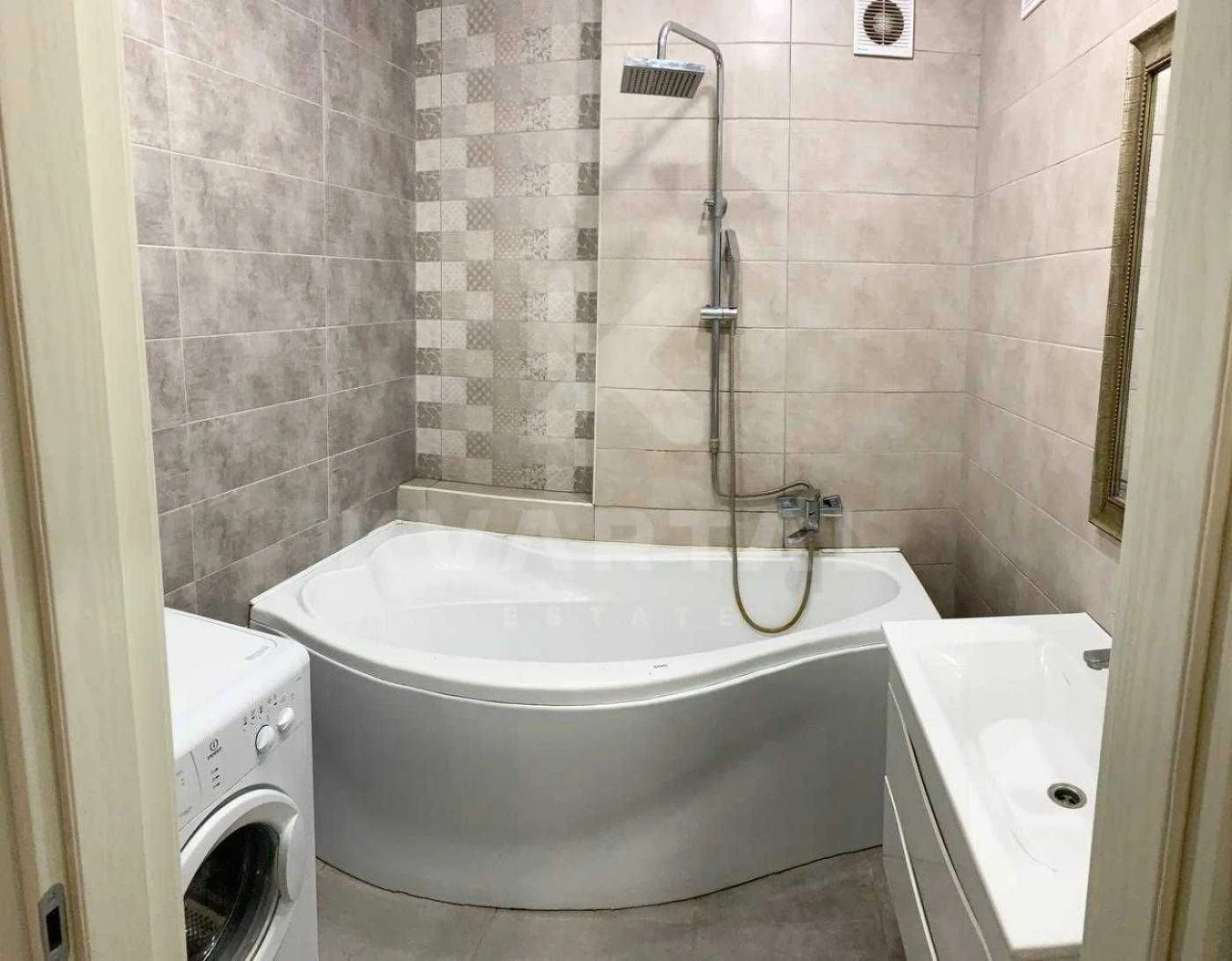 Продам 2 кімнатну квартиру з ремонтом в Ірпені вул. Григорія