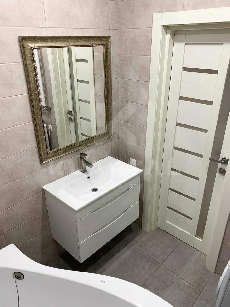 Продам 2 кімнатну квартиру з ремонтом в Ірпені вул. Григорія