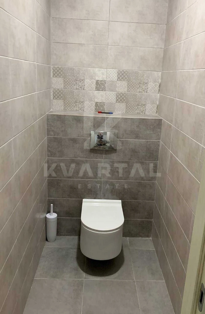 Продам 2 кімнатну квартиру з ремонтом в Ірпені вул. Григорія