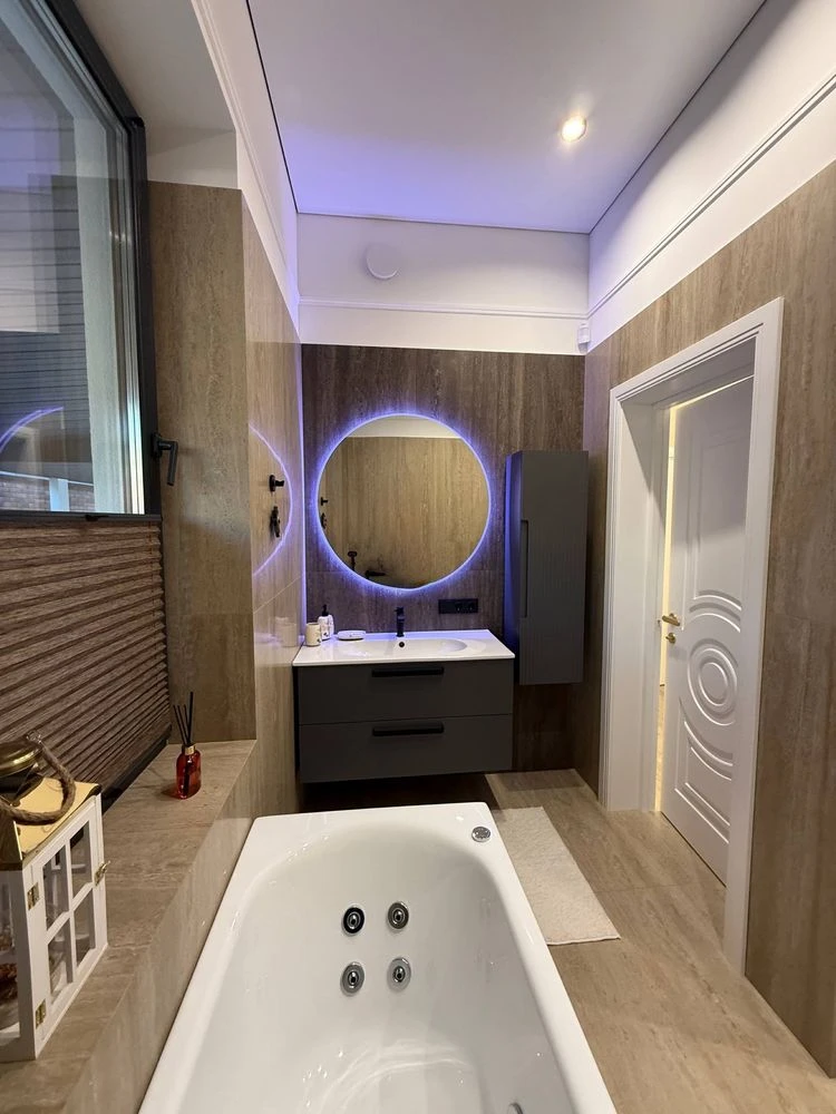 Sale of a 178 sq m house with renovation, fireplace, 3