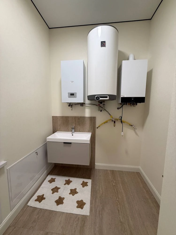 Sale of a 178 sq m house with renovation, fireplace, 3