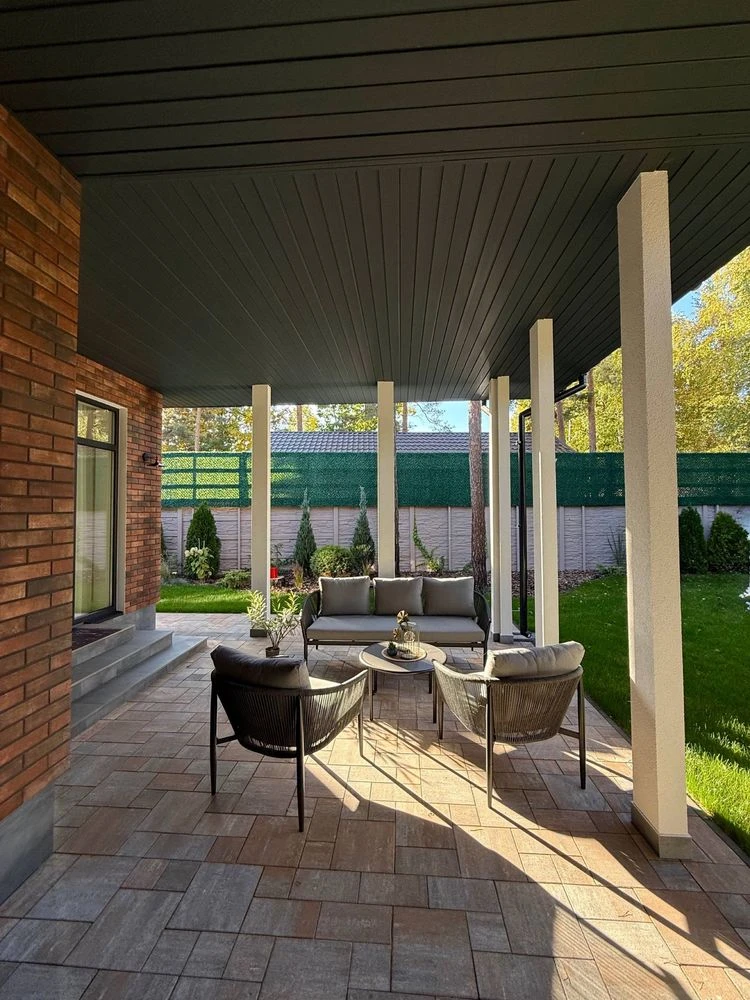 Sale of a 178 sq m house with renovation, fireplace, 3