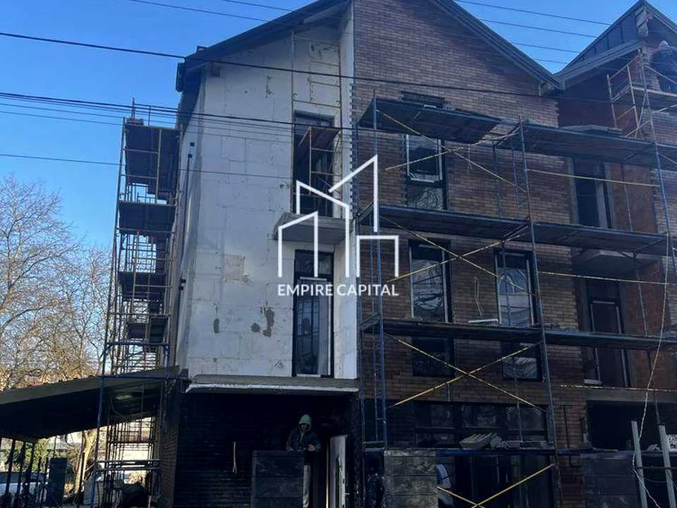 Будинок. Львів, Патона Євгена