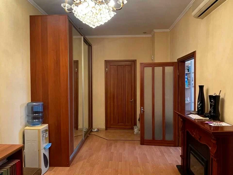 Квартира. Одесса, улица Бреуса
