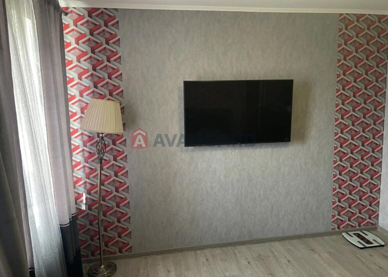 Sale of a 3-bedroom apartment with high-quality renovation