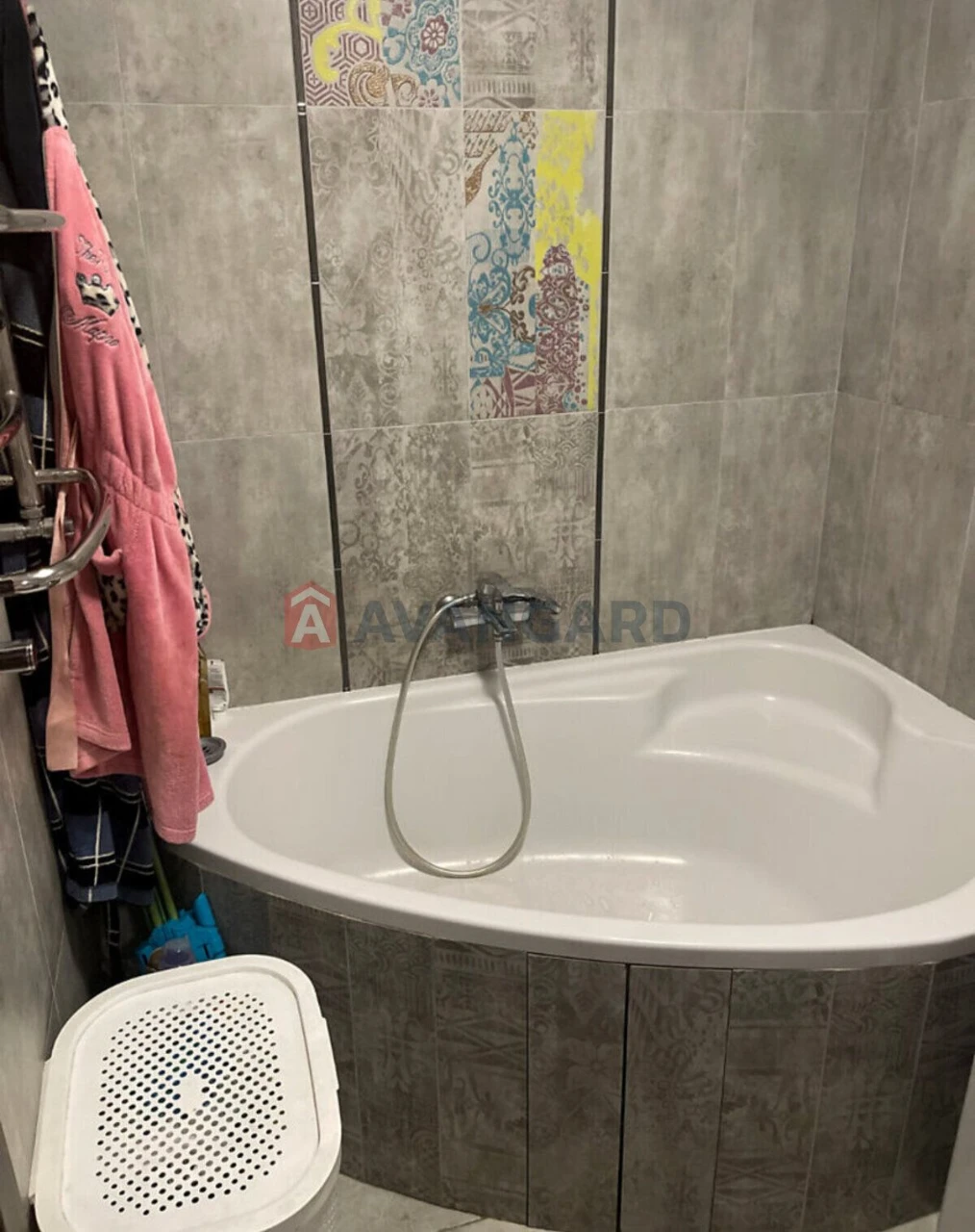 Sale of a 3-bedroom apartment with high-quality renovation