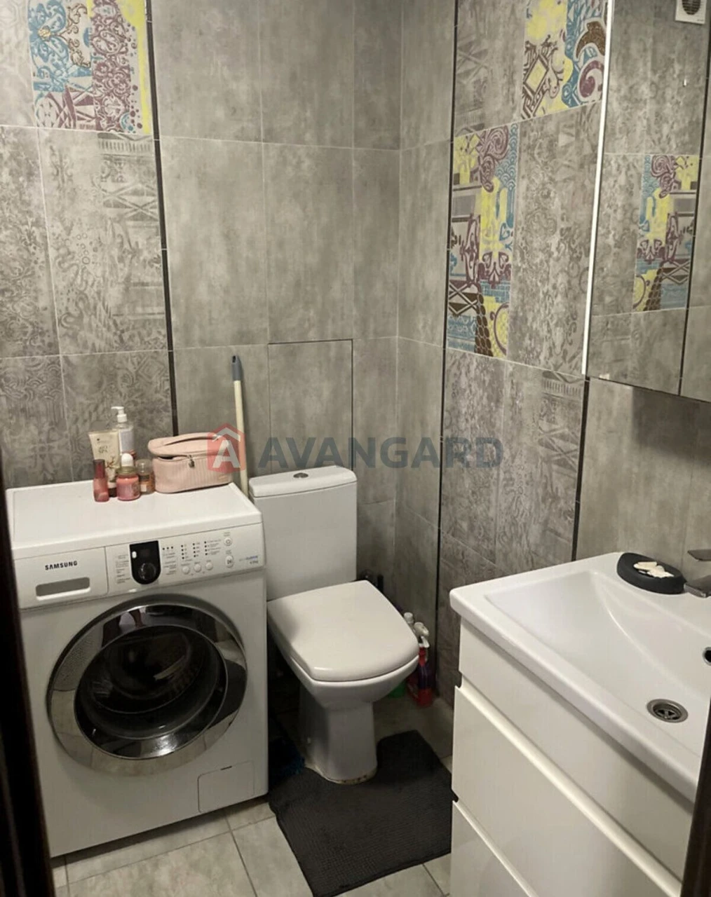 Sale of a 3-bedroom apartment with high-quality renovation