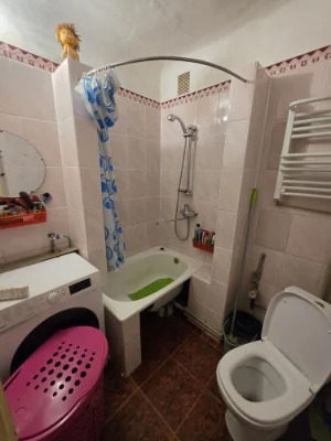 Sale of a 2-bedroom apartment on вул. Коновальця near Welmart