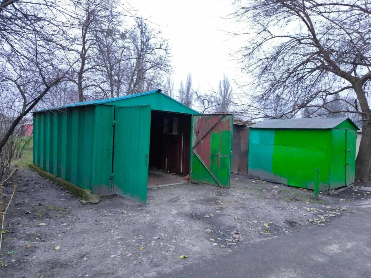 Продается гараж в районе Школы, Химического общества