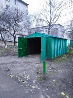 Продается гараж в районе Школы, Химического общества