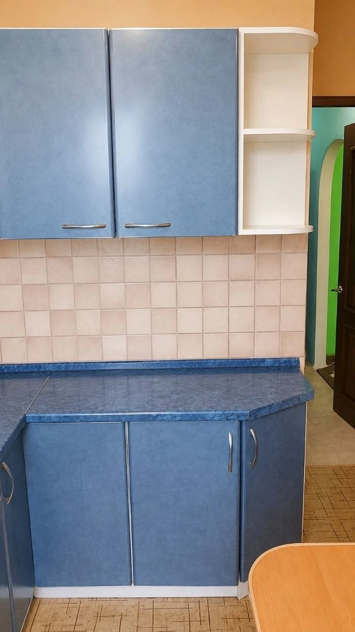 For Sale: 1-room apartment with renovation, 2nd floor, Romenskaya,