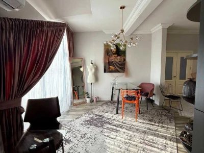 Apartment. Chernivtsi, Main Street