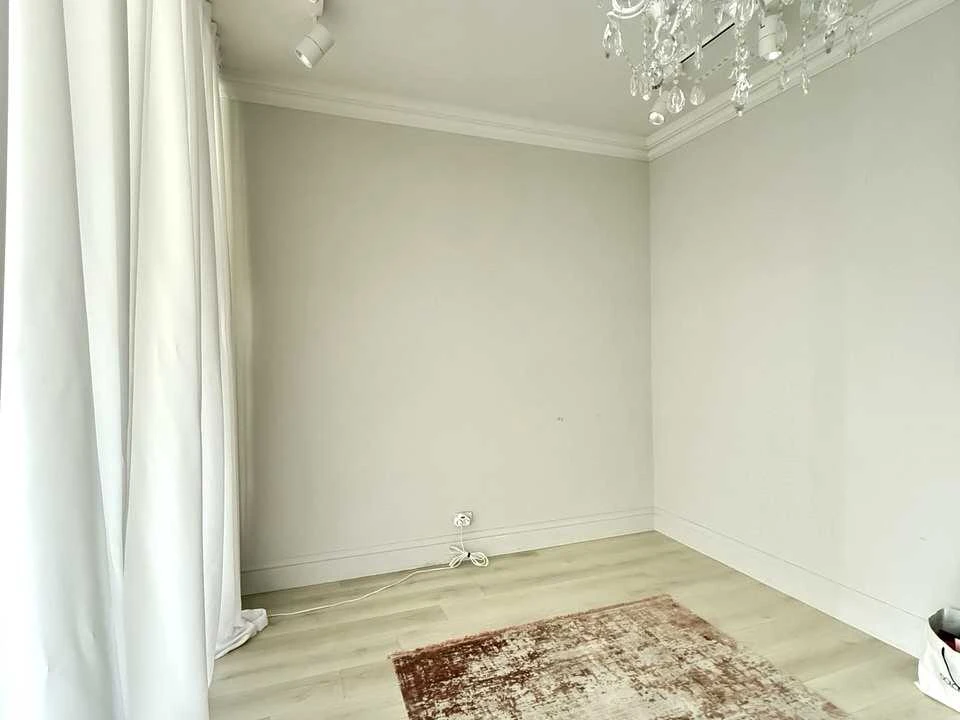 Apartment. Chernivtsi, Main Street
