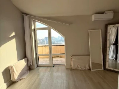 Apartment. Chernivtsi, Main Street