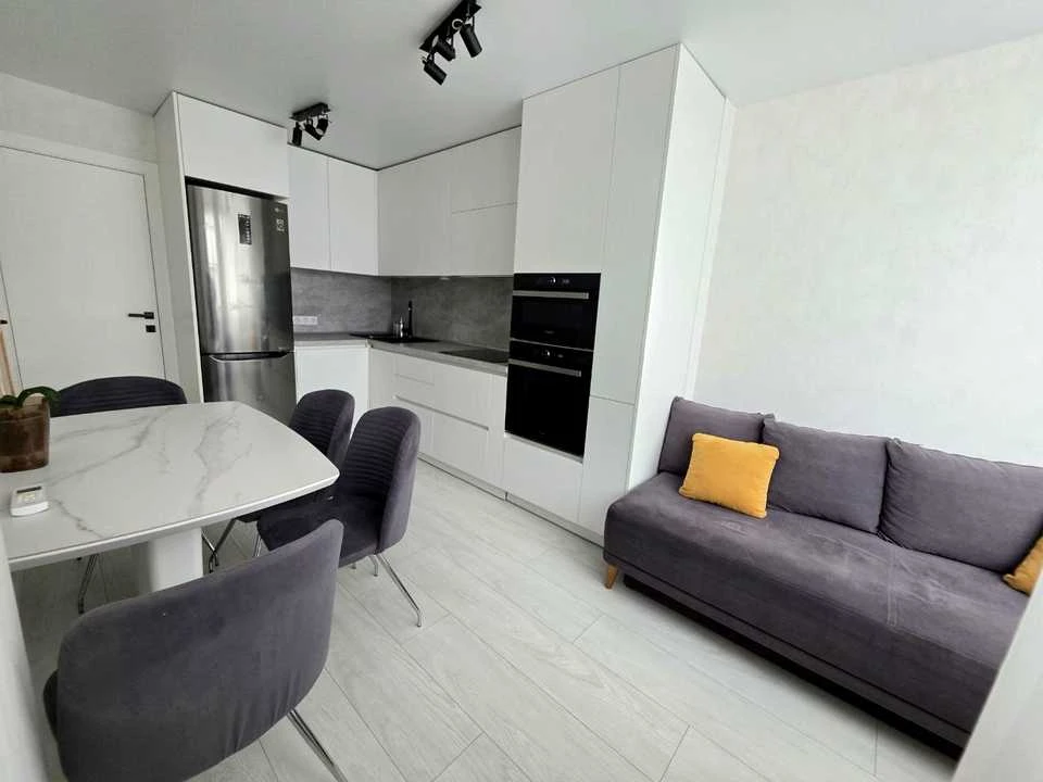 Apartment. Kam'yanska Street, Kyiv.