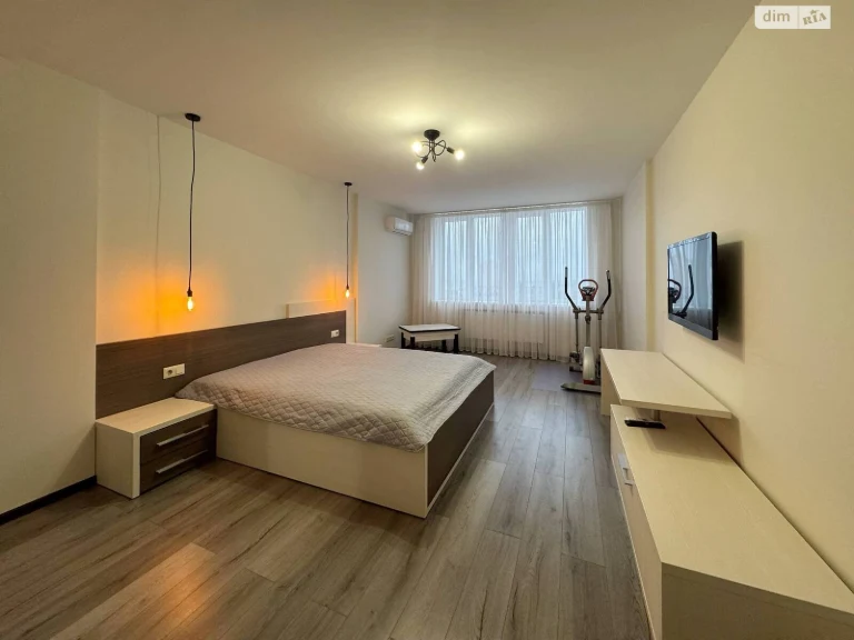 Long-Term Rental Apartment, Holosiiv