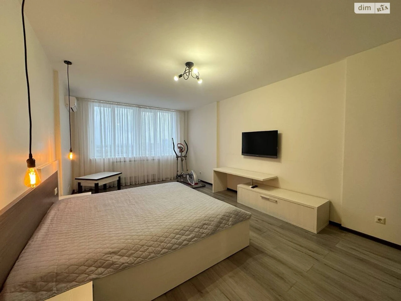 Long-Term Rental Apartment, Holosiiv