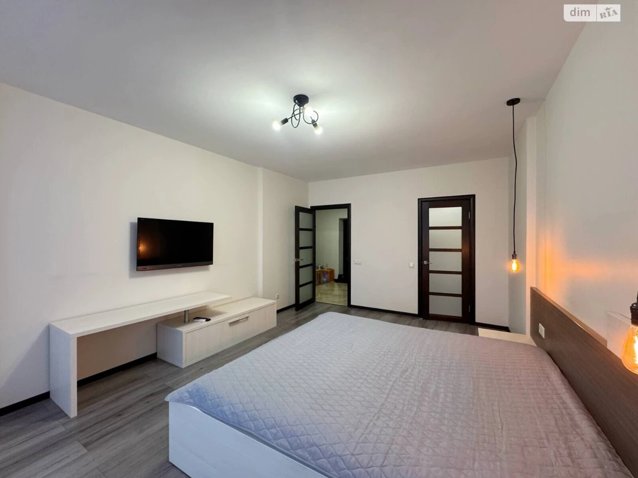Long-Term Rental Apartment, Holosiiv