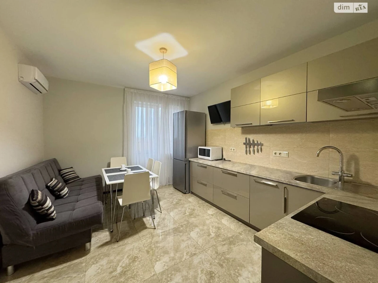 Long-Term Rental Apartment, Holosiiv