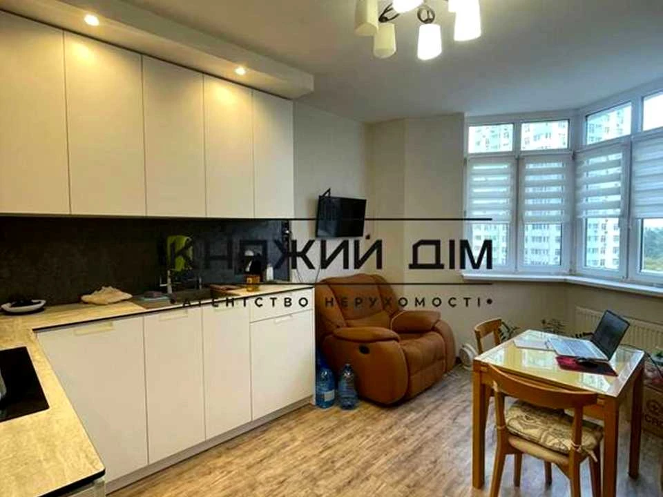Квартира. Київ, вул. Воскресенська