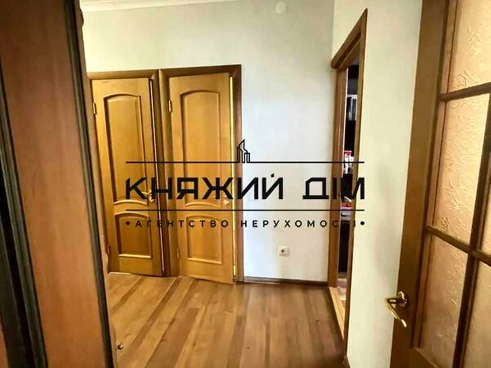 Квартира. Київ, вул. Воскресенська