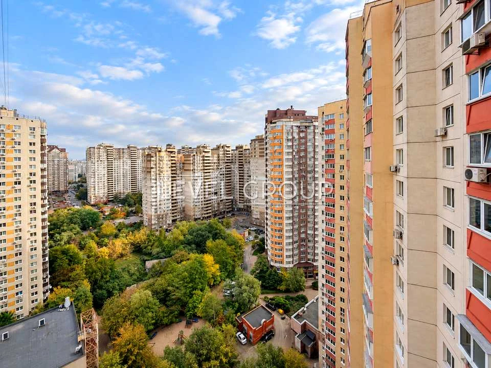 Apartment. Urlivska Street, Kyiv