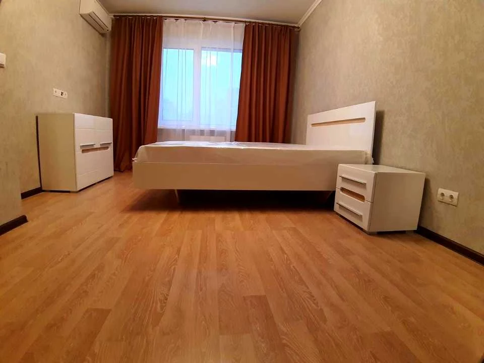 Apartment. Elizabeth Chvadar Street, Kyiv
