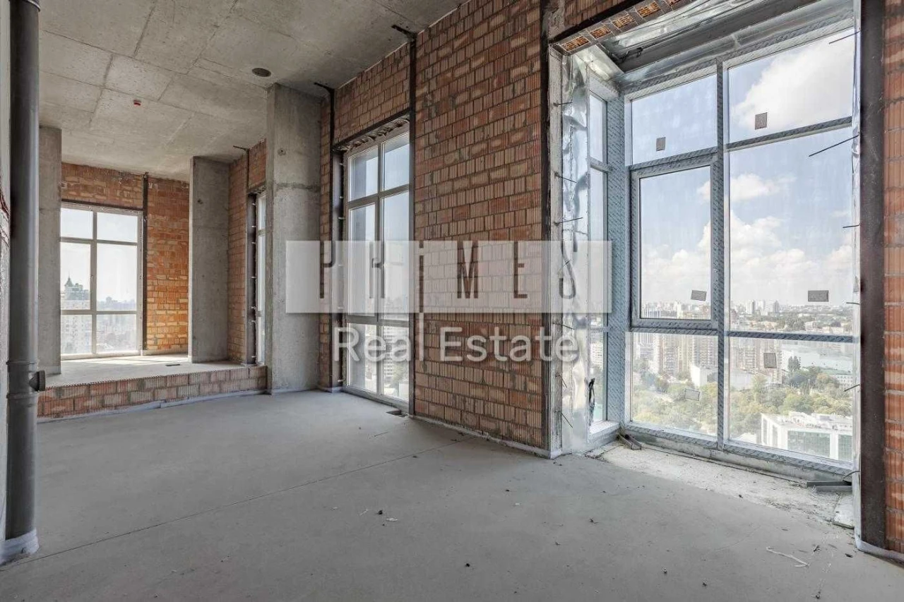 Sale of a 4-bedroom penthouse, Greenville Park Residence, Pimenenka Street