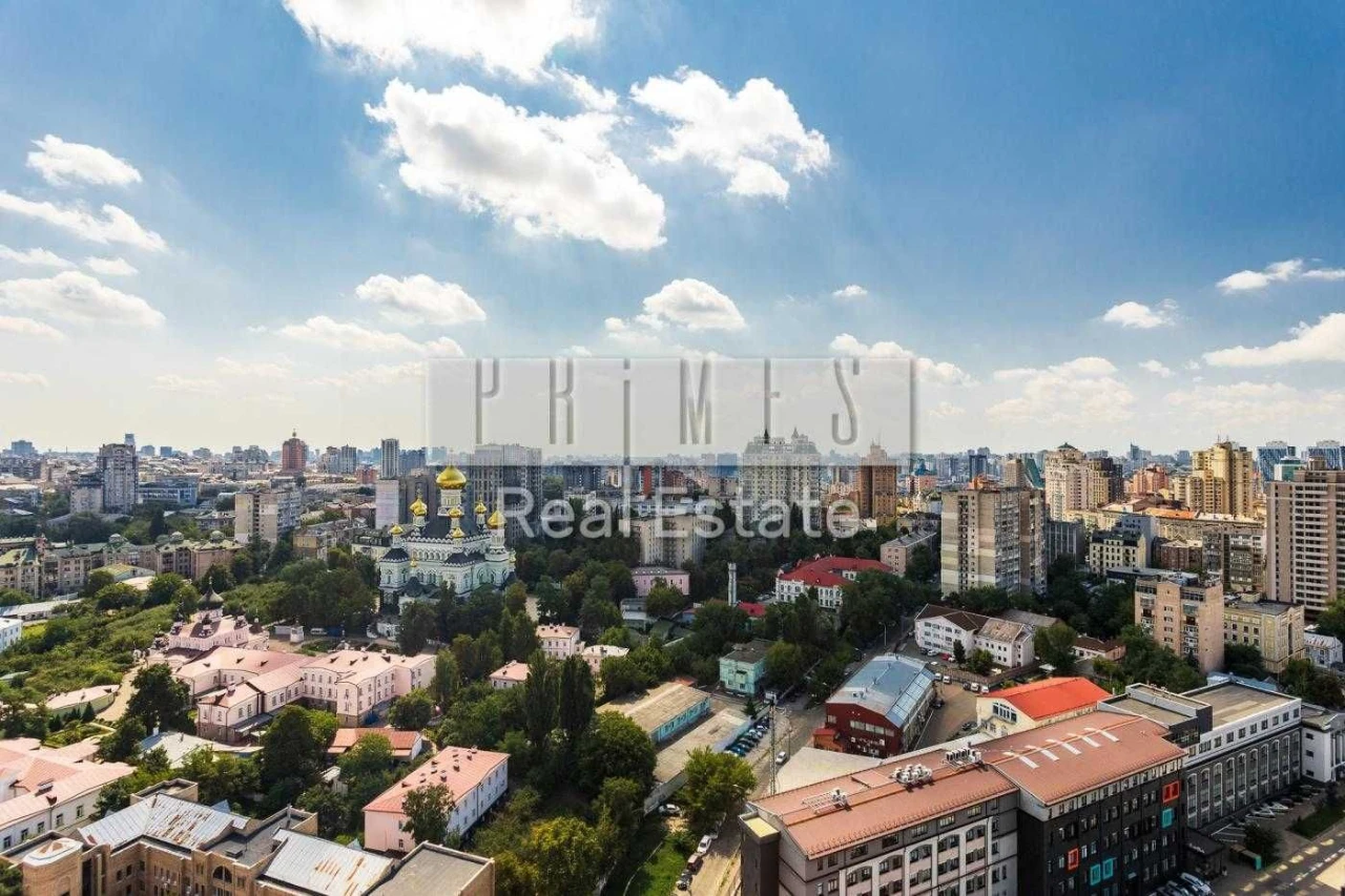 Sale of a 4-bedroom penthouse, Greenville Park Residence, Pimenenka Street