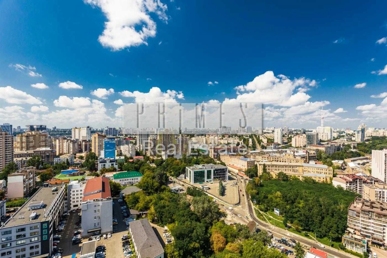 Sale of a 4-bedroom penthouse, Greenville Park Residence, Pimenenka Street