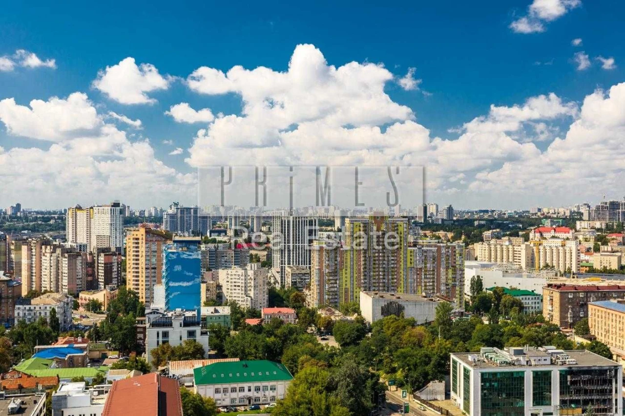 Sale of a 4-bedroom penthouse, Greenville Park Residence, Pimenenka Street