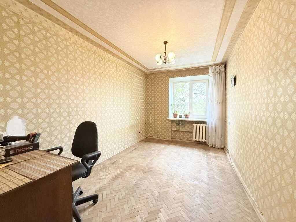 Продам 3-к квартиру Київ, Дніпровський, Новаторів вул, 4