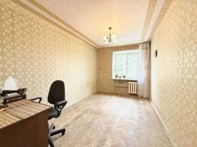 Продам 3-к квартиру Київ, Дніпровський, Новаторів вул, 4