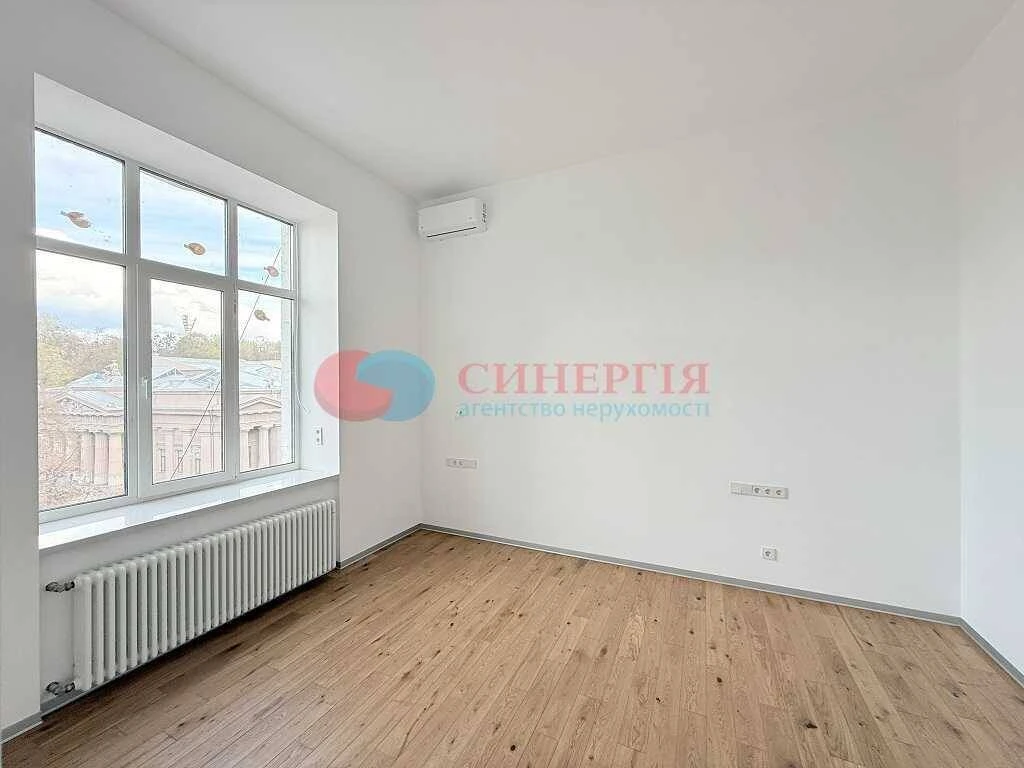 Продам 2-к квартиру Київ, Печерський, Музейний пров, 8Б