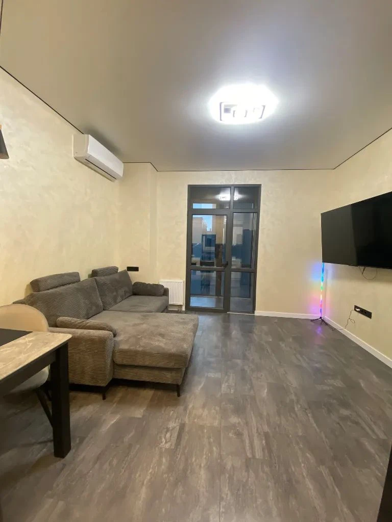 Продається 2-кімнатна квартира, Центр, ЖК Geneve