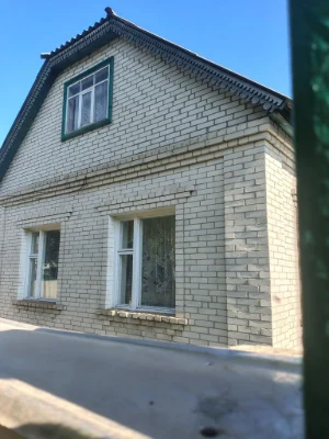 Продам добротний будинок .